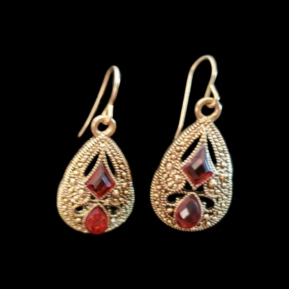 Vintage Gold & Red Teardrop Marquisite Pendant on Multi-Chain Necklace Set - Picture 6 of 15